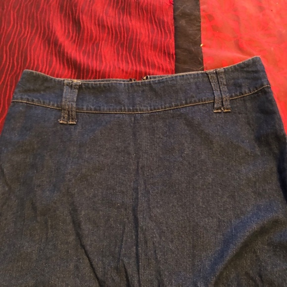 Nevada size 16 Jean skort. Zipper, belt holders, slits in sides, - Picture 4 of 8